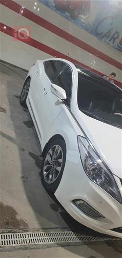 هيونداي أزيرا